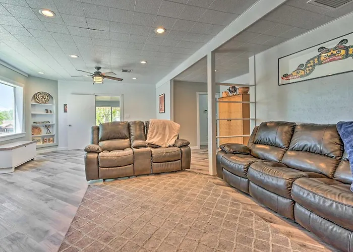 Casa vacanze Stylish 'basecamp 6850' Near Downtown Williams!