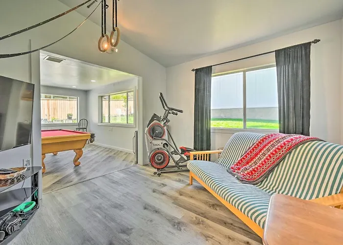 Stylish 'basecamp 6850' Near Downtown Williams! Williams