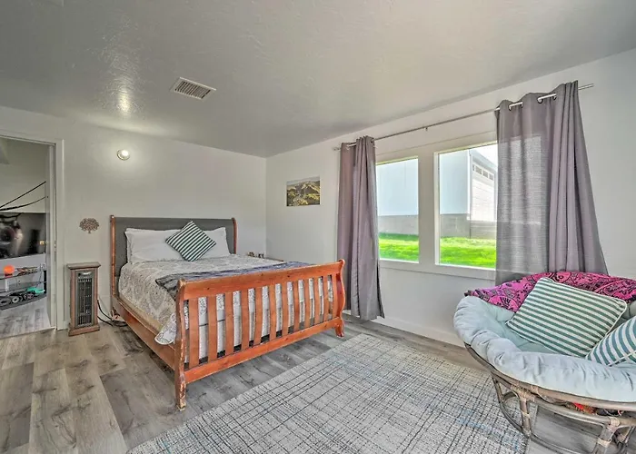 Casa vacanze Stylish 'basecamp 6850' Near Downtown Williams!