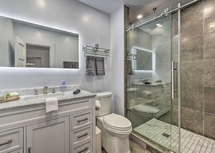 Stylish 'basecamp 6850' Near Downtown Williams! *