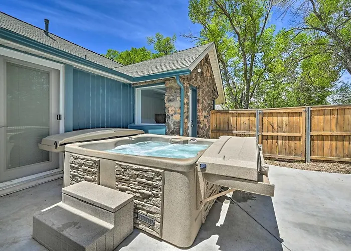 Stylish 'basecamp 6850' Near Downtown Williams! Williams