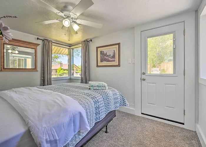 Casa vacanze Stylish 'basecamp 6850' Near Downtown Williams!