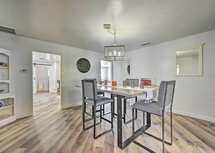 Stylish 'basecamp 6850' Near Downtown Williams! * Williams