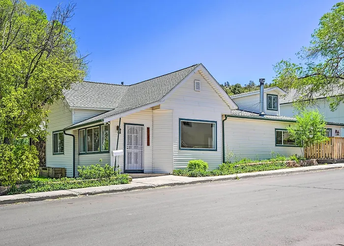 Stylish 'basecamp 6850' Near Downtown Williams!