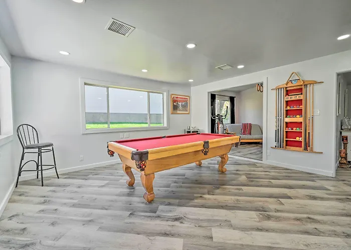 Stylish 'basecamp 6850' Near Downtown Williams! Casa vacanze