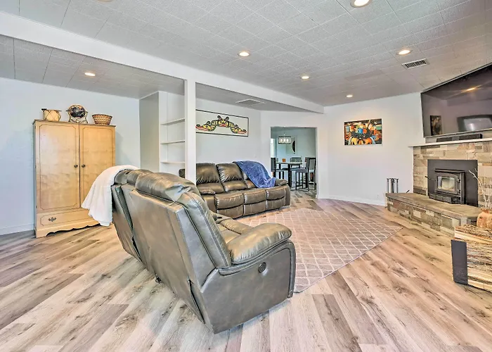 Stylish 'basecamp 6850' Near Downtown Williams! Casa vacanze